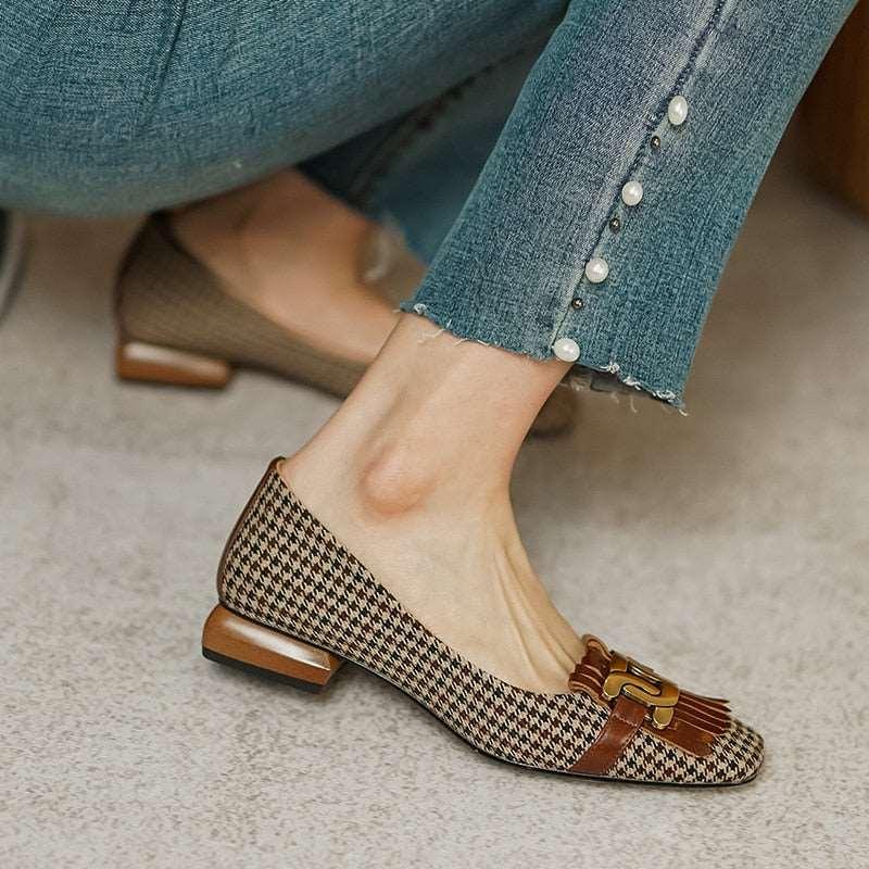 Aiertu  New Genuine Leather Women Shoes Fashion Tassel Beads Spring Pump Square Toe Slip-On Casual Shoes Thick Heel Size 35-42 Handmade